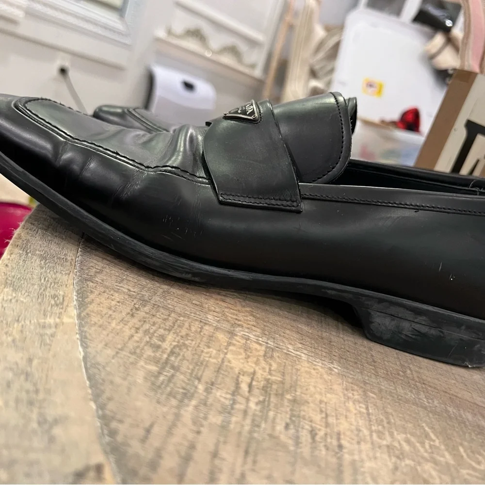 Prada Mens Black leather loafers triangle emblem 9.5 US 10.5 - Picture 1 of 6
